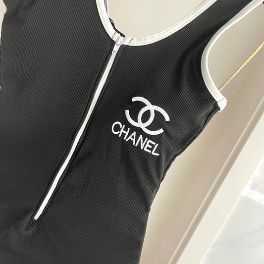 CC BIKINI SWIMSUIT SET IN BLACK AND WHITE TRIM 604255