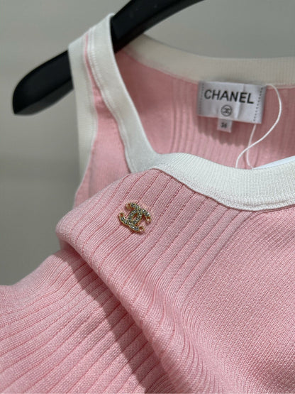 CHANEL SLEEVELESS KNIT TOP 259262