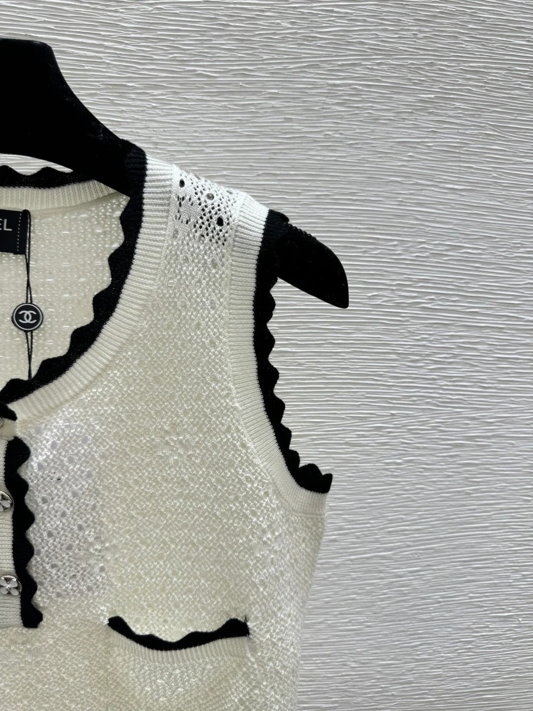 Chanel 2026 Lace Hollow-Out Round Neck Knitted Vest Cardigan Wool 132747