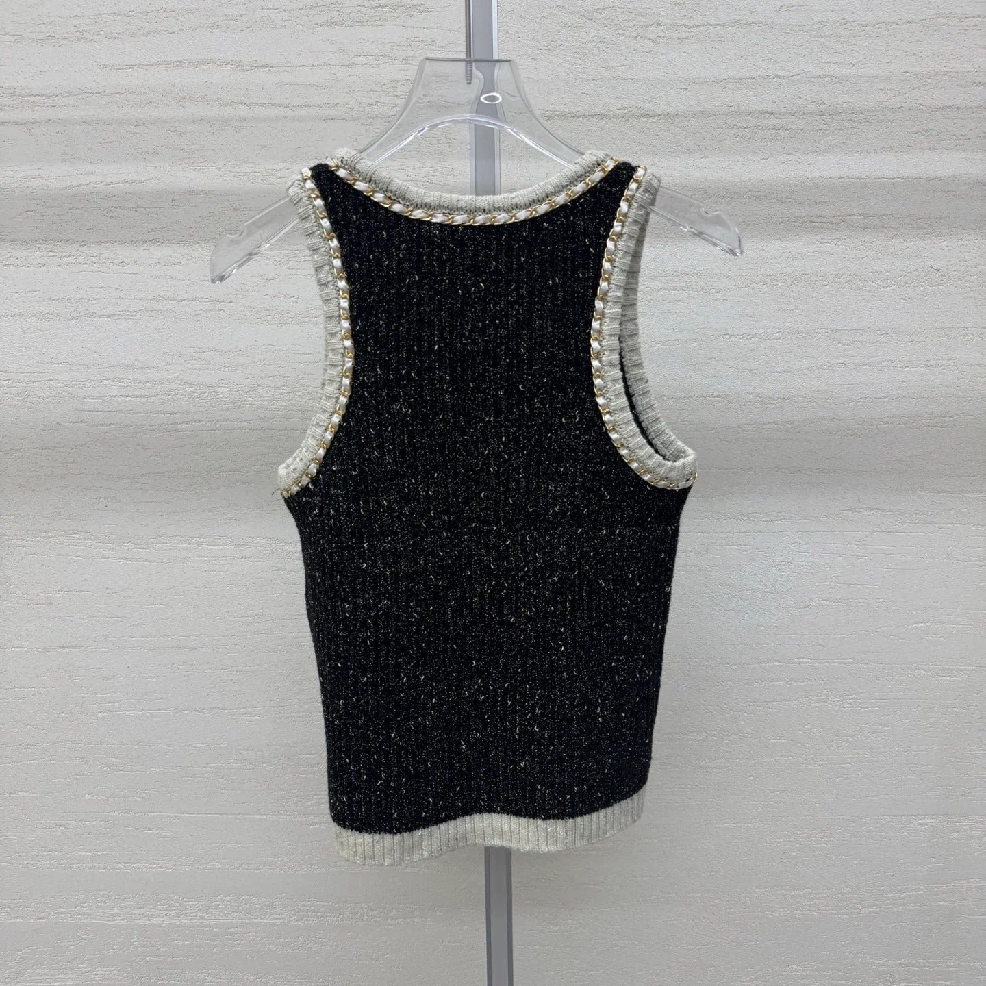 Chanel 2026 Sleeveless Knit Top Black Wool Cashmere 356943