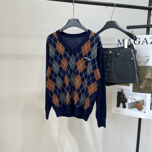 MIUMIU LONG-SLEEVE V-NECK SWEATER 275895