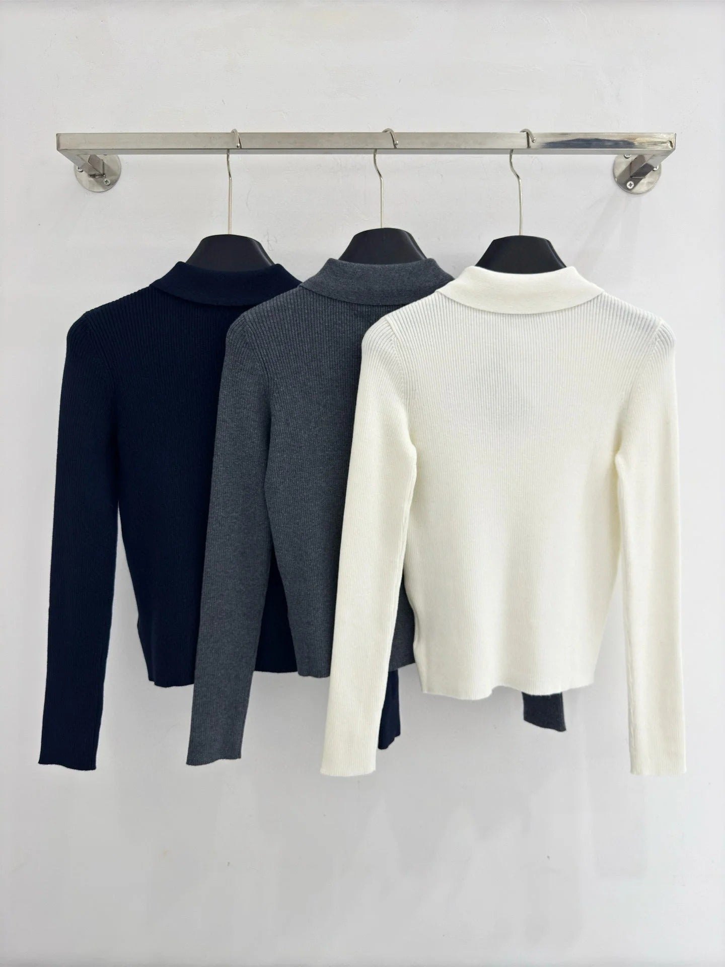 PRADA 25S LONG-SLEEVE KNITTED POLO SHIRT 294