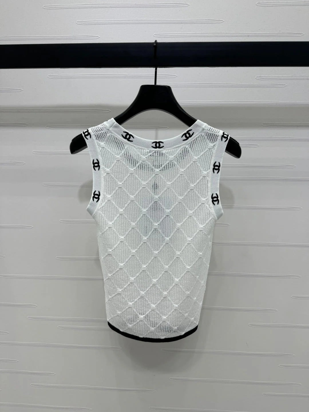CHANEL SLEEVELESS TOP 269432
