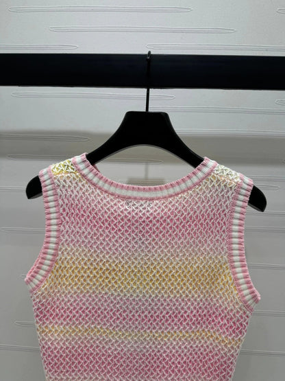 CHANEL KNITTED BUTTONED SLEEVELESS VEST 274921
