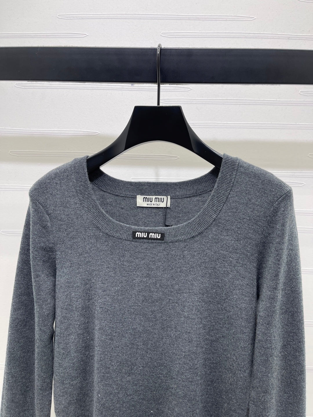 MIUMIU KNITTED SWEATER STYLE 461