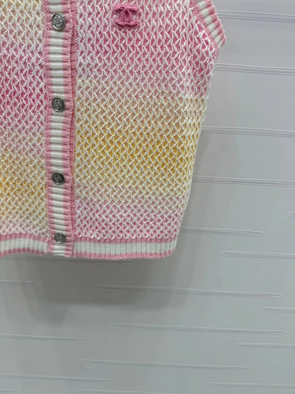 CHANEL KNITTED BUTTONED SLEEVELESS VEST 274921