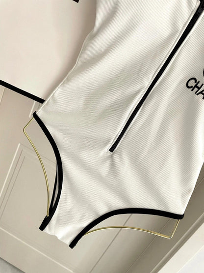 CC BIKINI SWIMSUIT SET IN WHITE AND BLACK TRIM 604254
