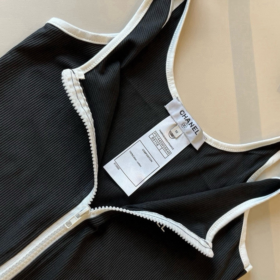 CC BIKINI SWIMSUIT SET IN BLACK AND WHITE TRIM 625973