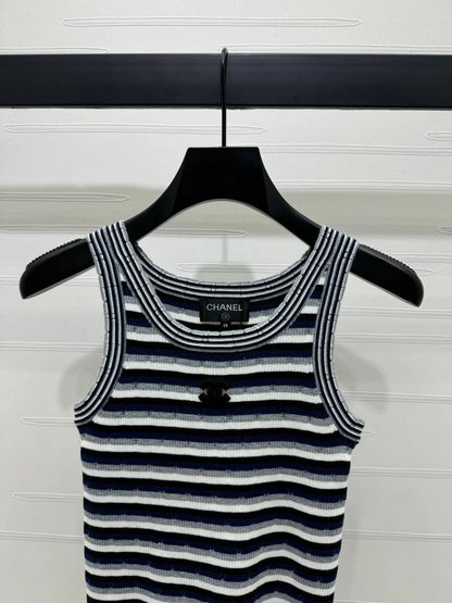 CHANEL SLEEVELESS TOP 269480