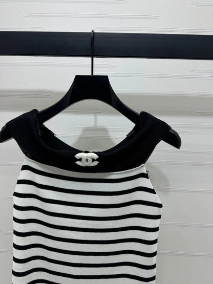 CHANEL CUT-OUT KNIT TOP 269503