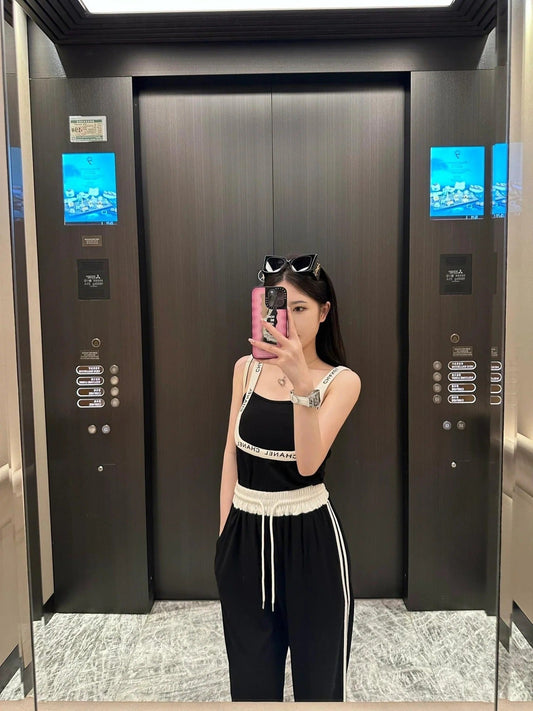 CHANEL 25S TANK TOP STYLE 189
