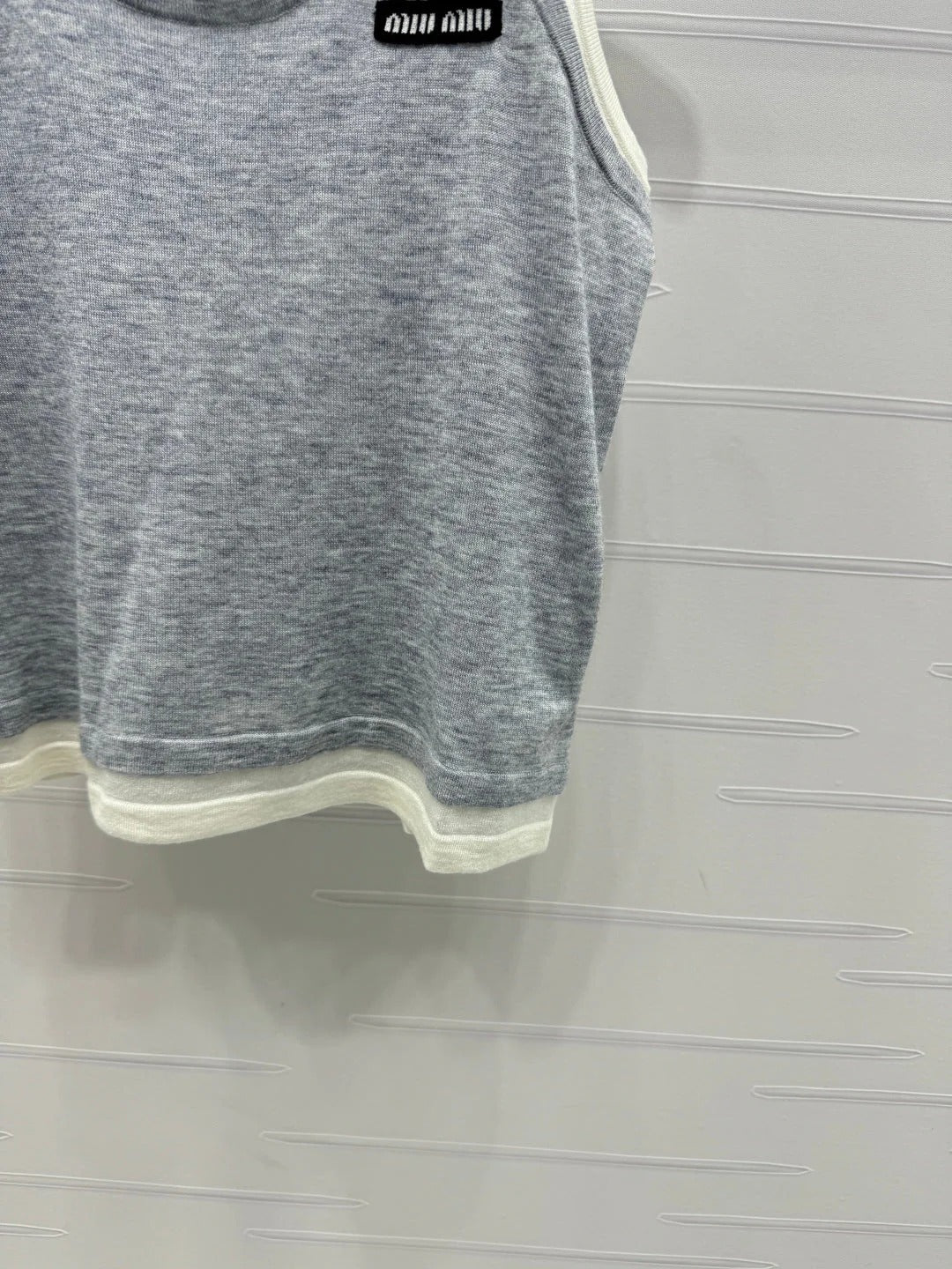 MIUMIU SLEEVELESS TOP 269404