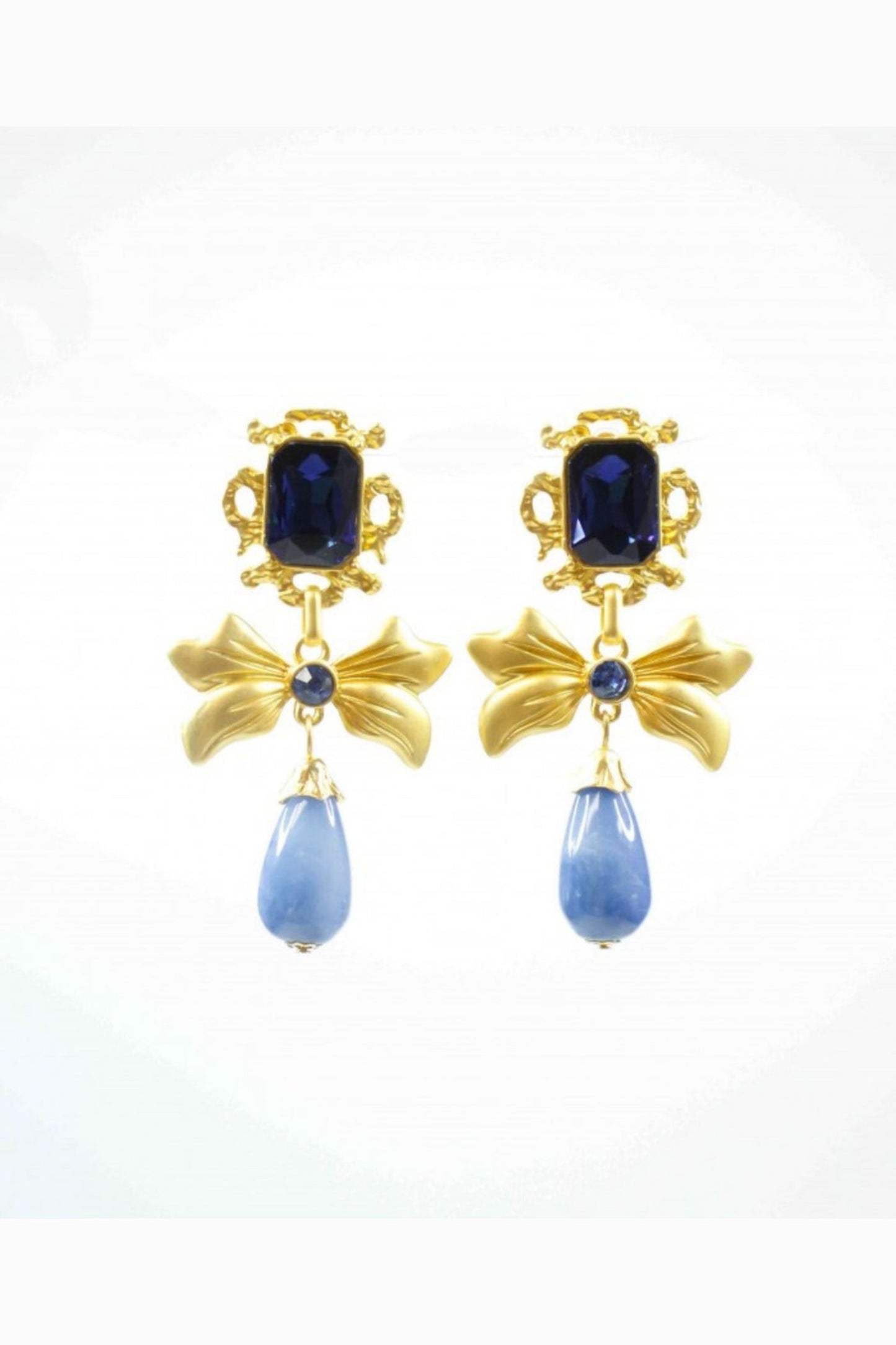 Pendientes y collar de metal con forma de lazo de zafiro sintético 