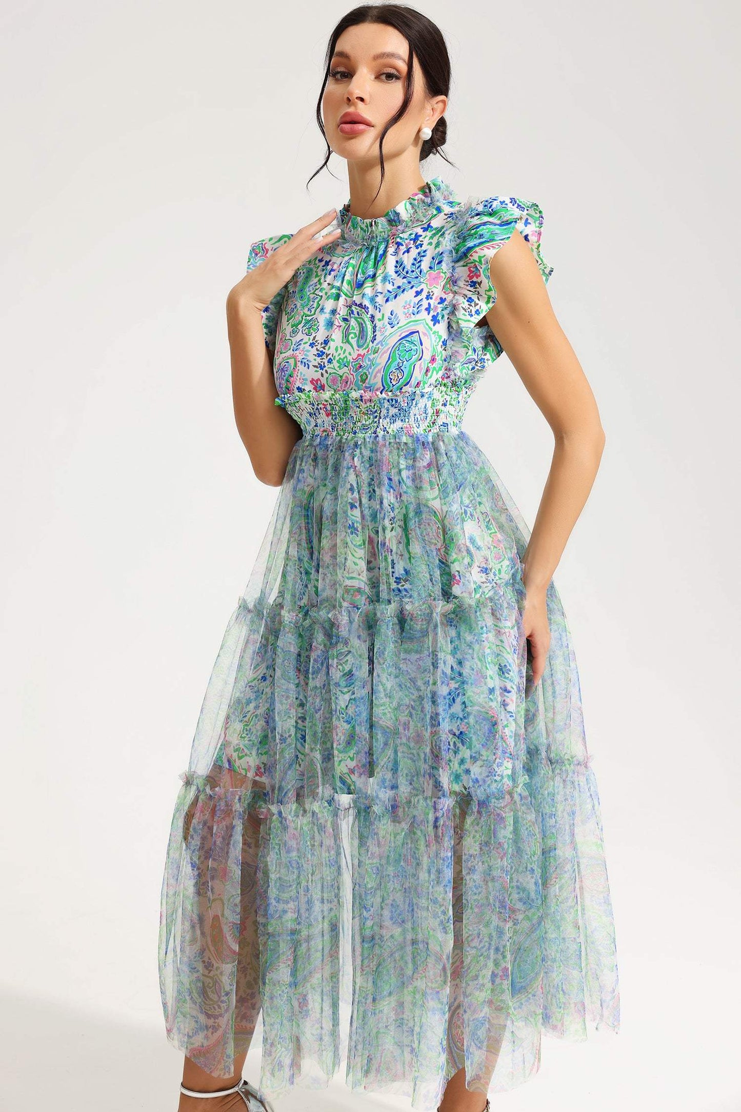 Vestido midi con cuello redondo, mangas onduladas y estampado abstracto 