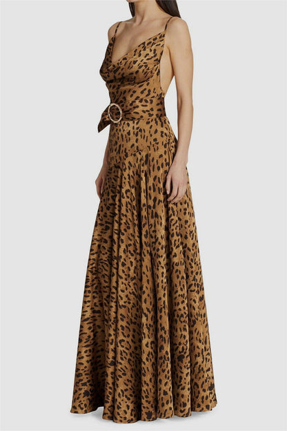 Vestido largo con cuello halter y estampado de leopardo 