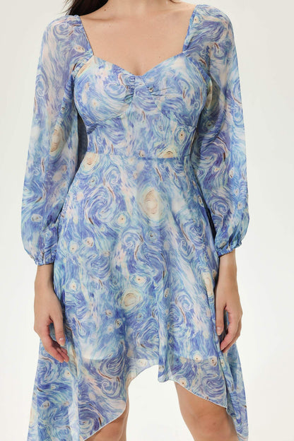 Vestido midi de manga larga con escote corazón y estampado abstracto 