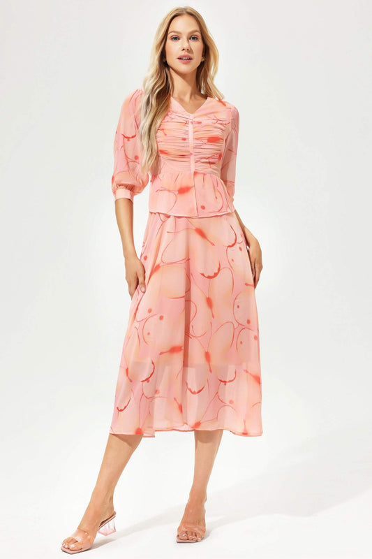 Vestido midi plisado con cuello en V y mangas farol estampadas 