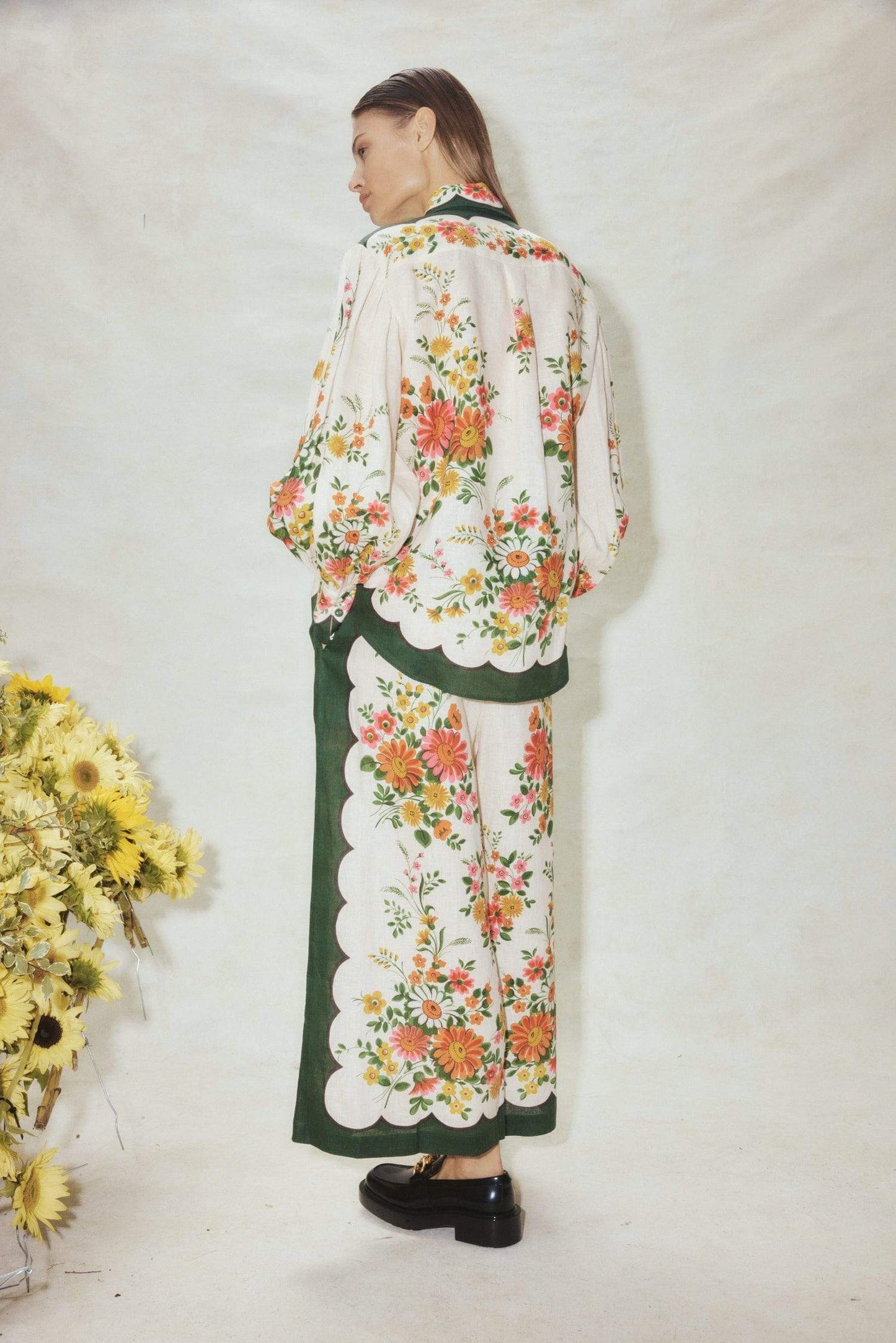 Floral Lantern Sleeve Lapel Buckle Suit