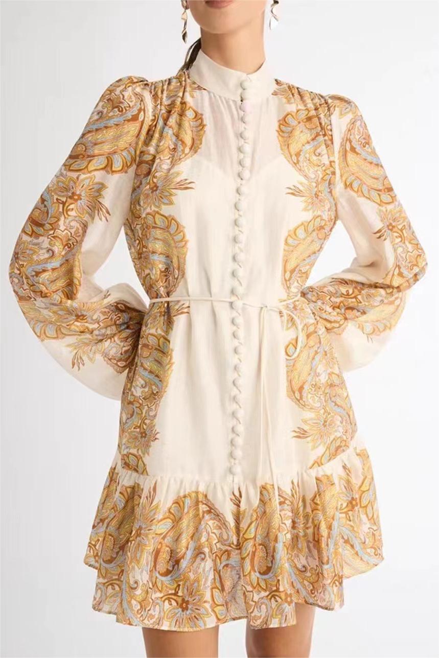 Vestido mini con mangas farol y estampado paisley 