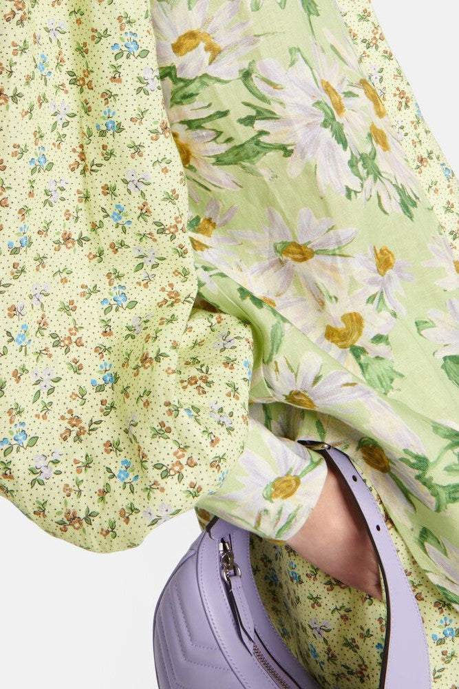 Conjunto de top de manga larga con cuello camisero y pantalón de cintura alta con estampado floral 