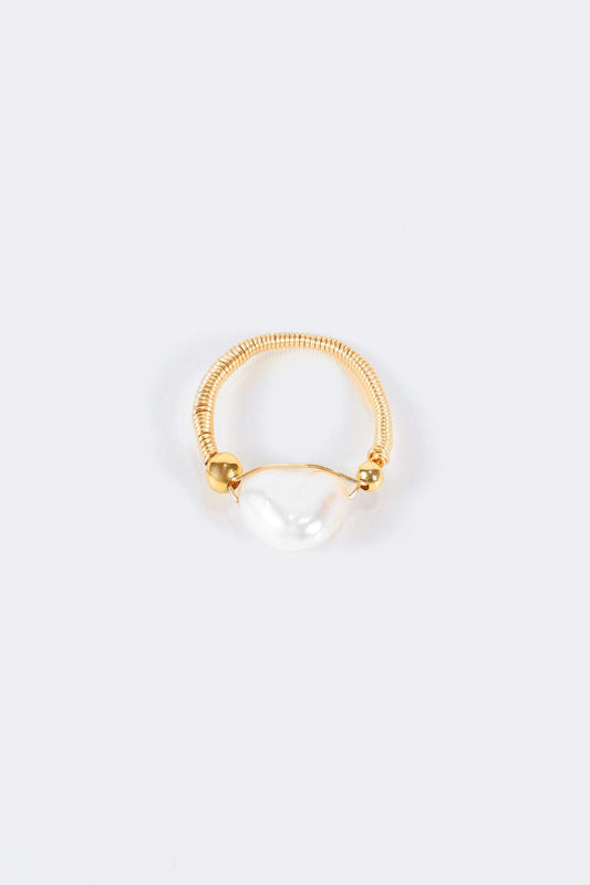 Anillo de perlas naturales 