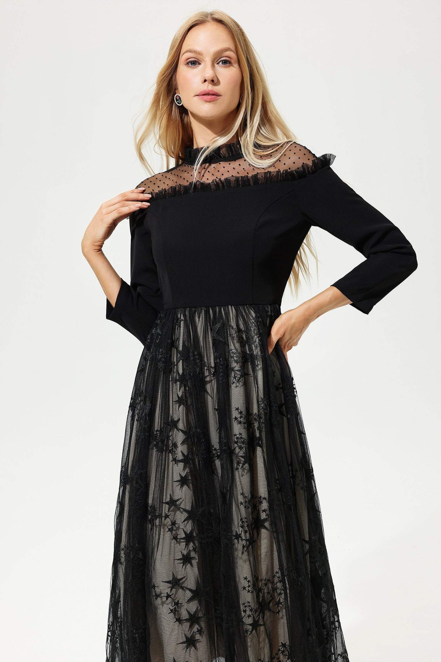 Vestido midi de encaje con cuello redondo y manga larga, color negro 