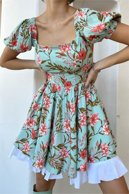 Vestido mini con cuello cuadrado y mangas abullonadas con estampado floral 