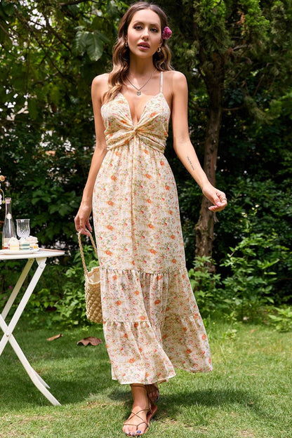 Vestido largo sin espalda con estampado floral de Cami 
