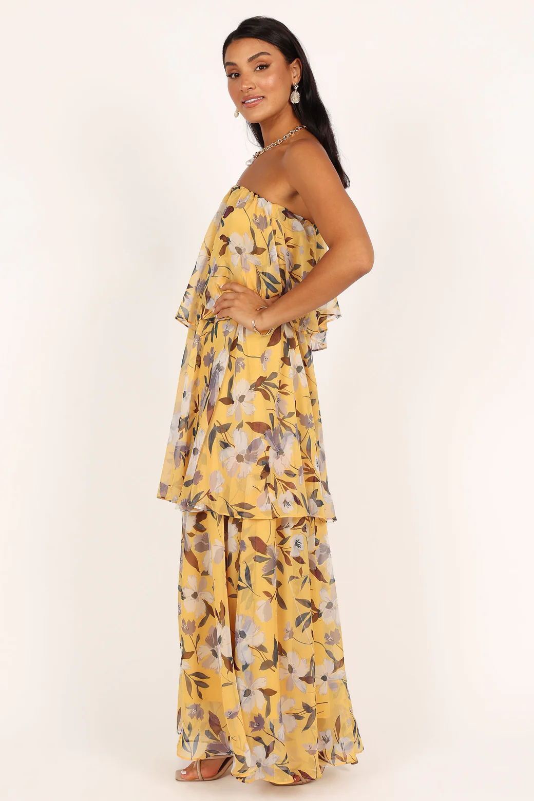 Vestido largo sin tirantes con capas y estampado Elsie 