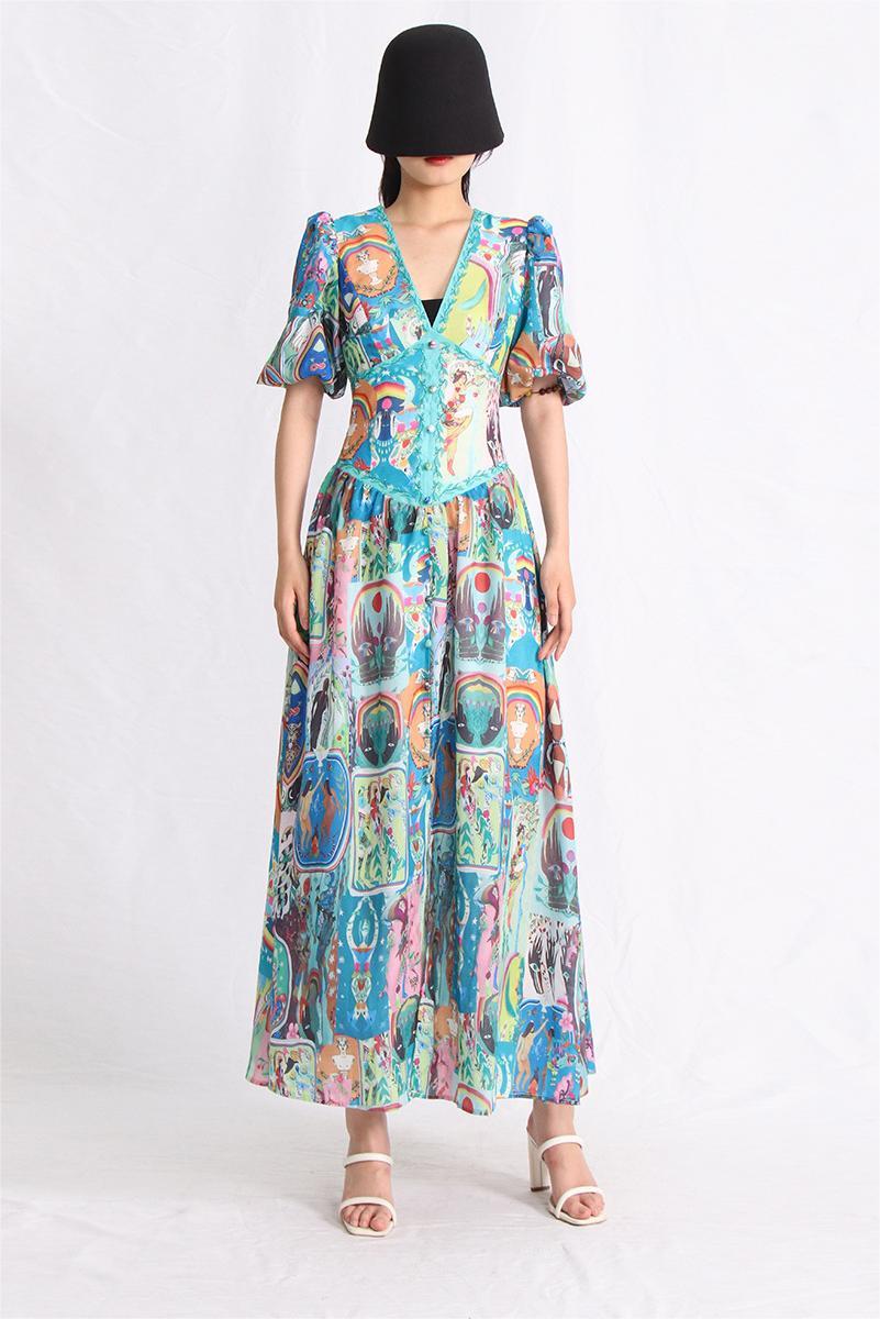 Vestido largo estampado con mangas abullonadas, escote en V y hebilla 