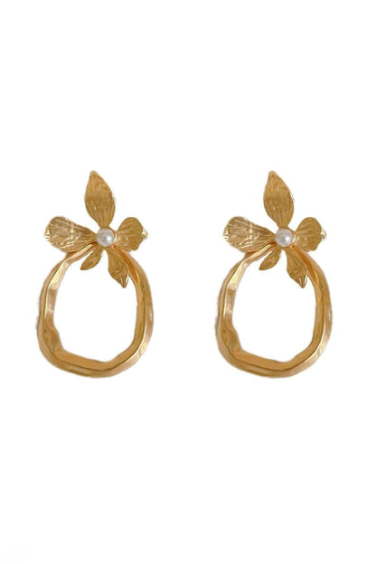 Pendientes geométricos irregulares con perlas y flores 