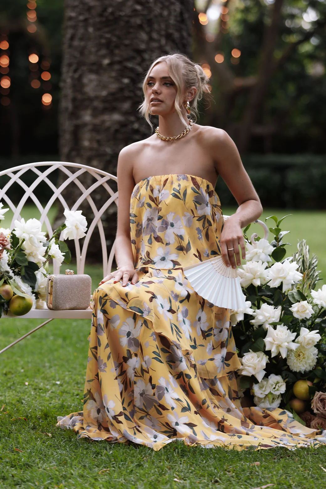 Vestido largo sin tirantes con capas y estampado Elsie 