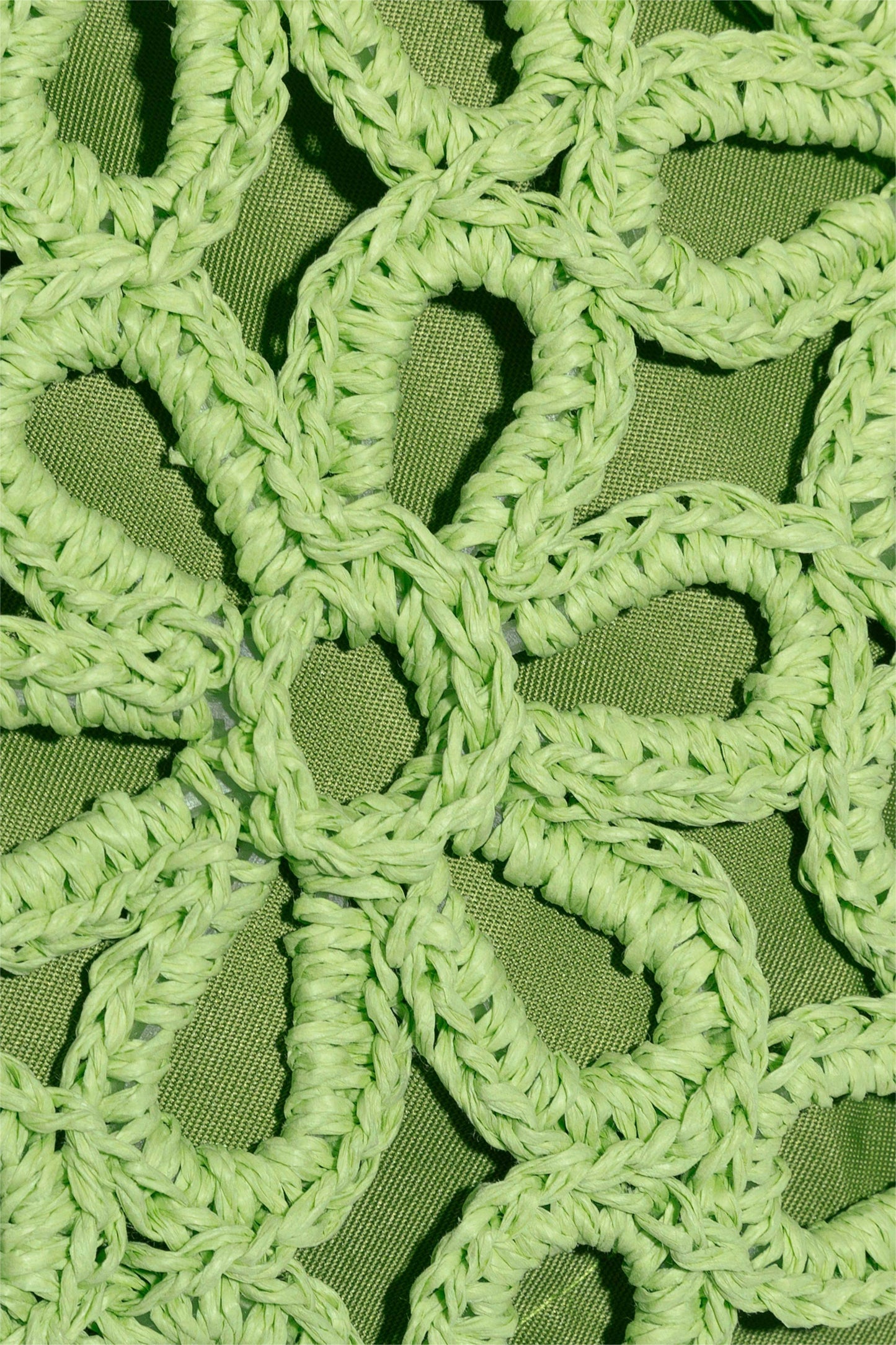 Bolso de paja con diseño hueco 
