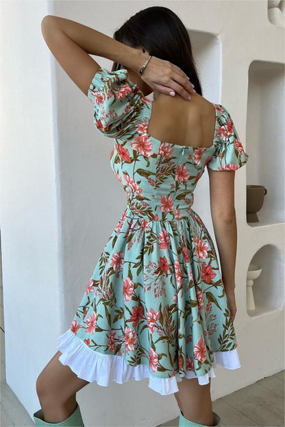 Vestido mini con cuello cuadrado y mangas abullonadas con estampado floral 