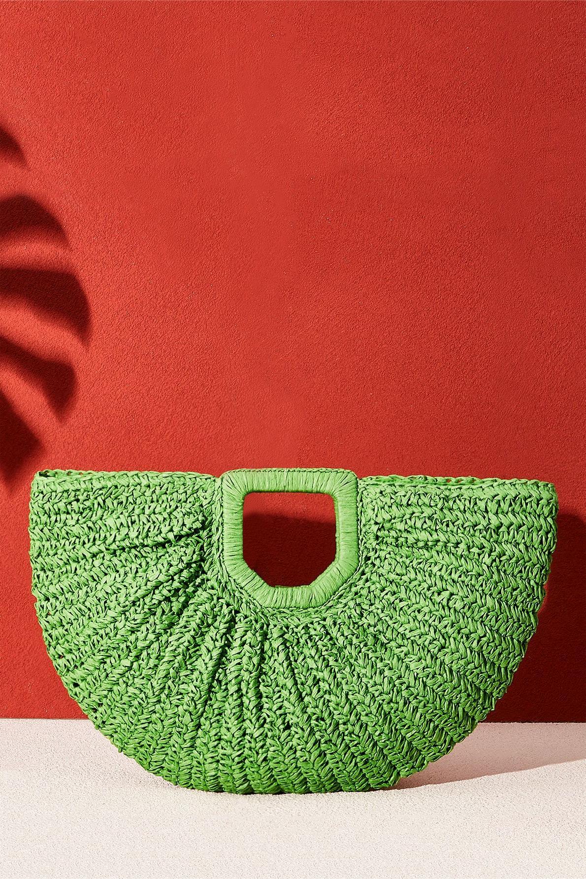 Bolso grande de paja hecho a mano con forma de luna 