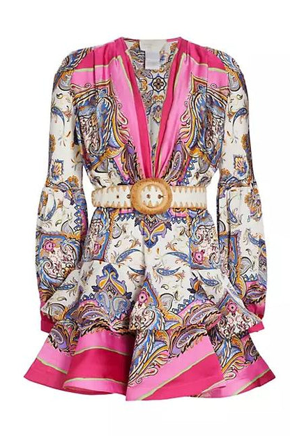Vestido mini con cuello en V y capas estampado Lillian 
