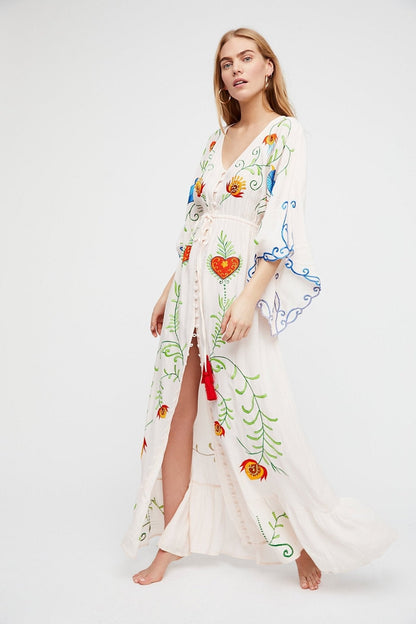 Vestido Lola con cuello en V, encaje y bordado 