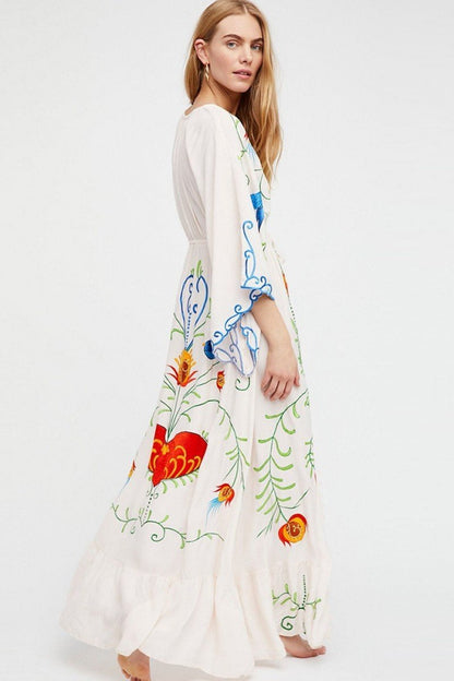 Vestido Lola con cuello en V, encaje y bordado 