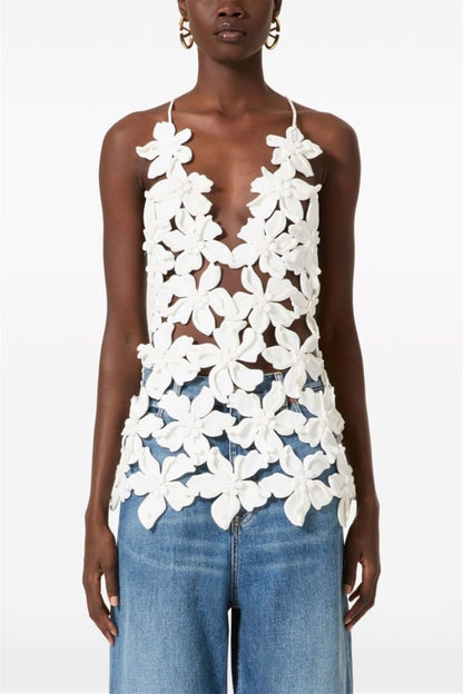 Top de cuello en V con apliques florales de Lorraine 