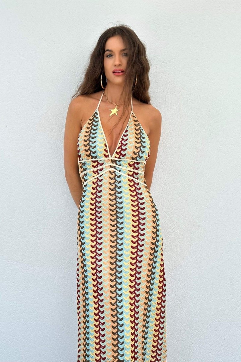 Vestido largo de crochet con cuello halter Lydia 