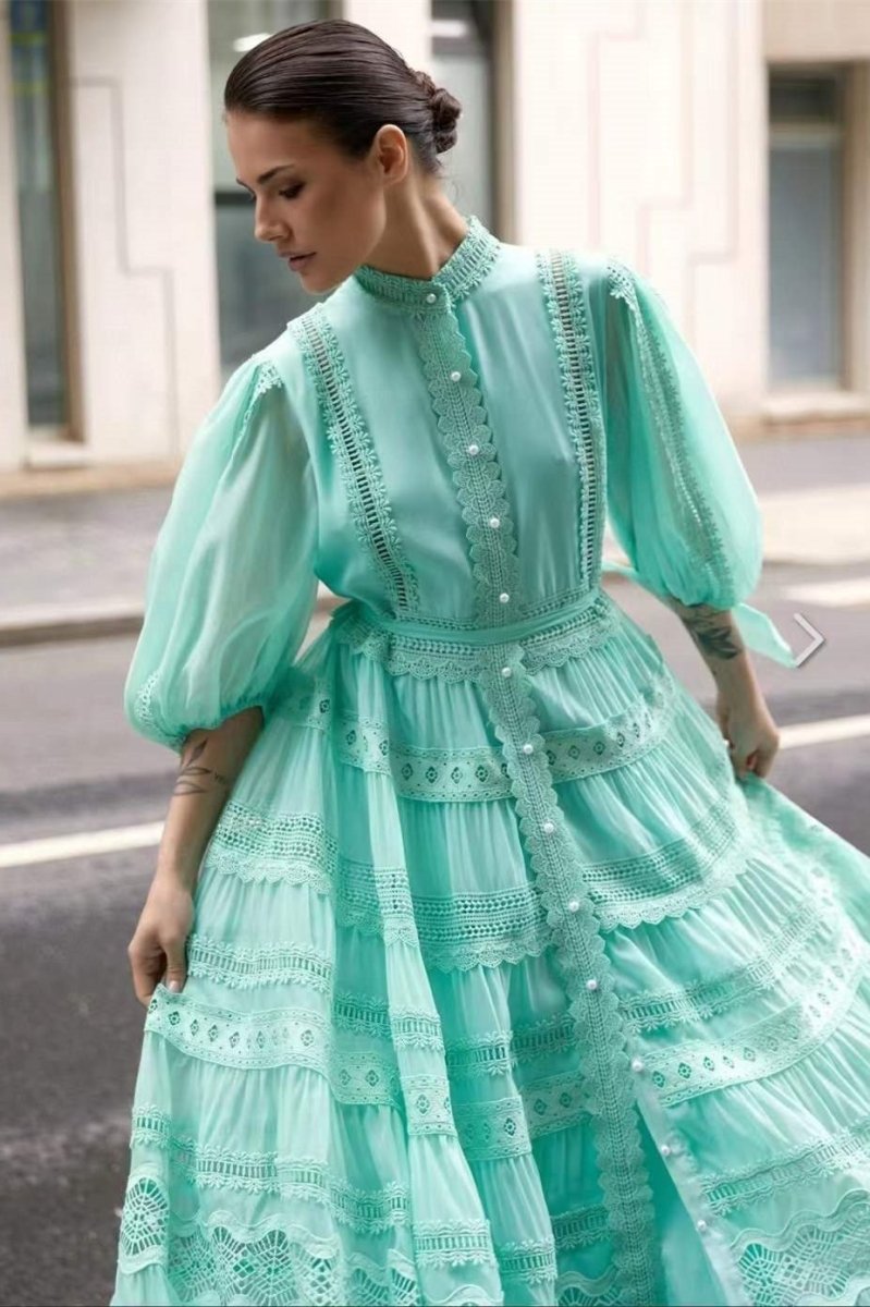 Vestido largo Paula con mangas abullonadas y encaje bordado 