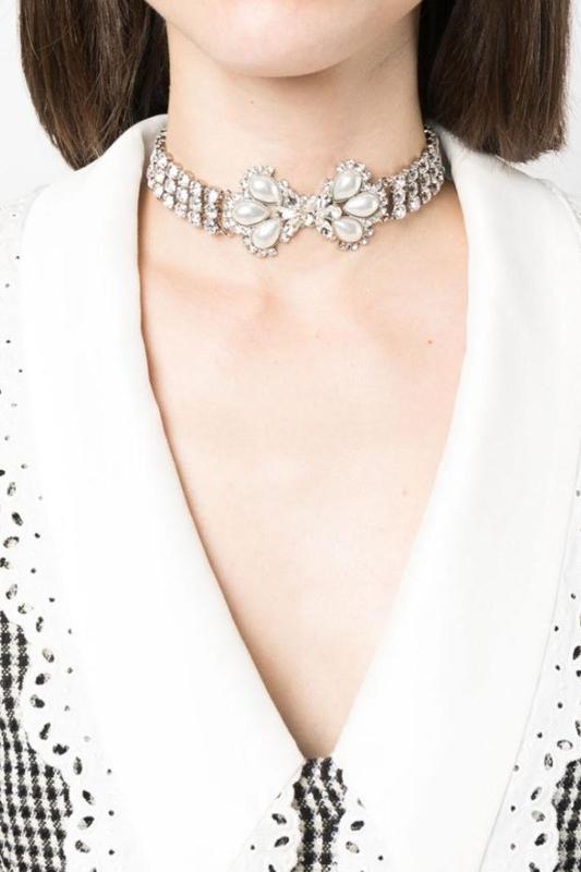 Gargantilla de diamantes con lazo de perlas 