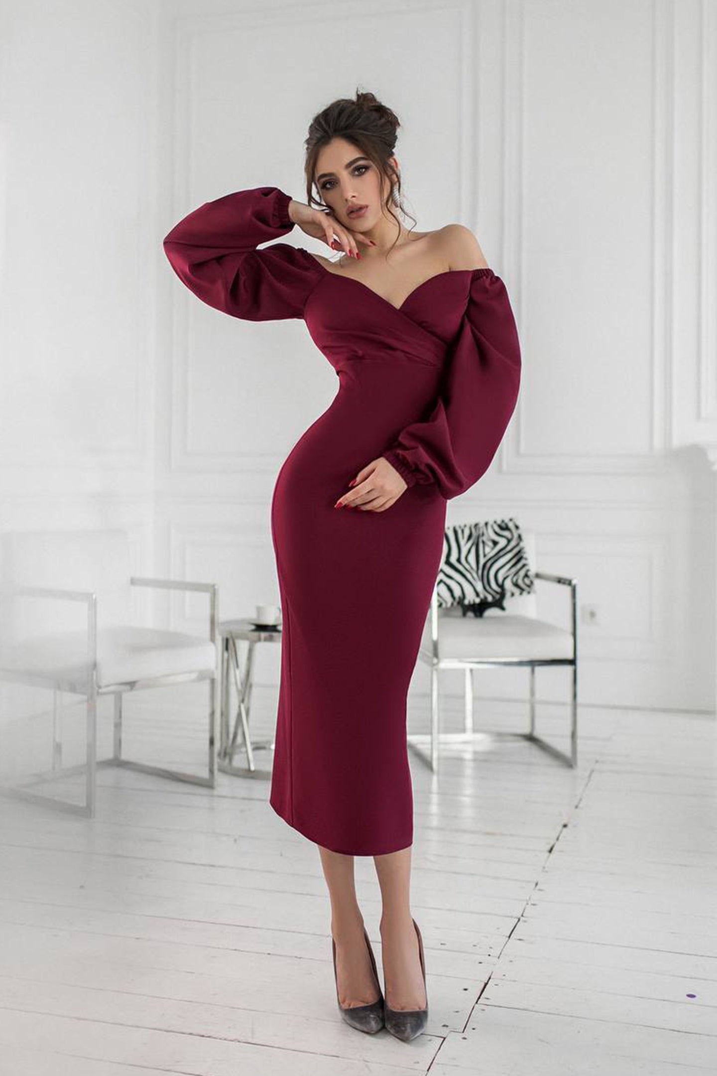 Vestido midi Lorraine con hombros descubiertos y mangas abullonadas 