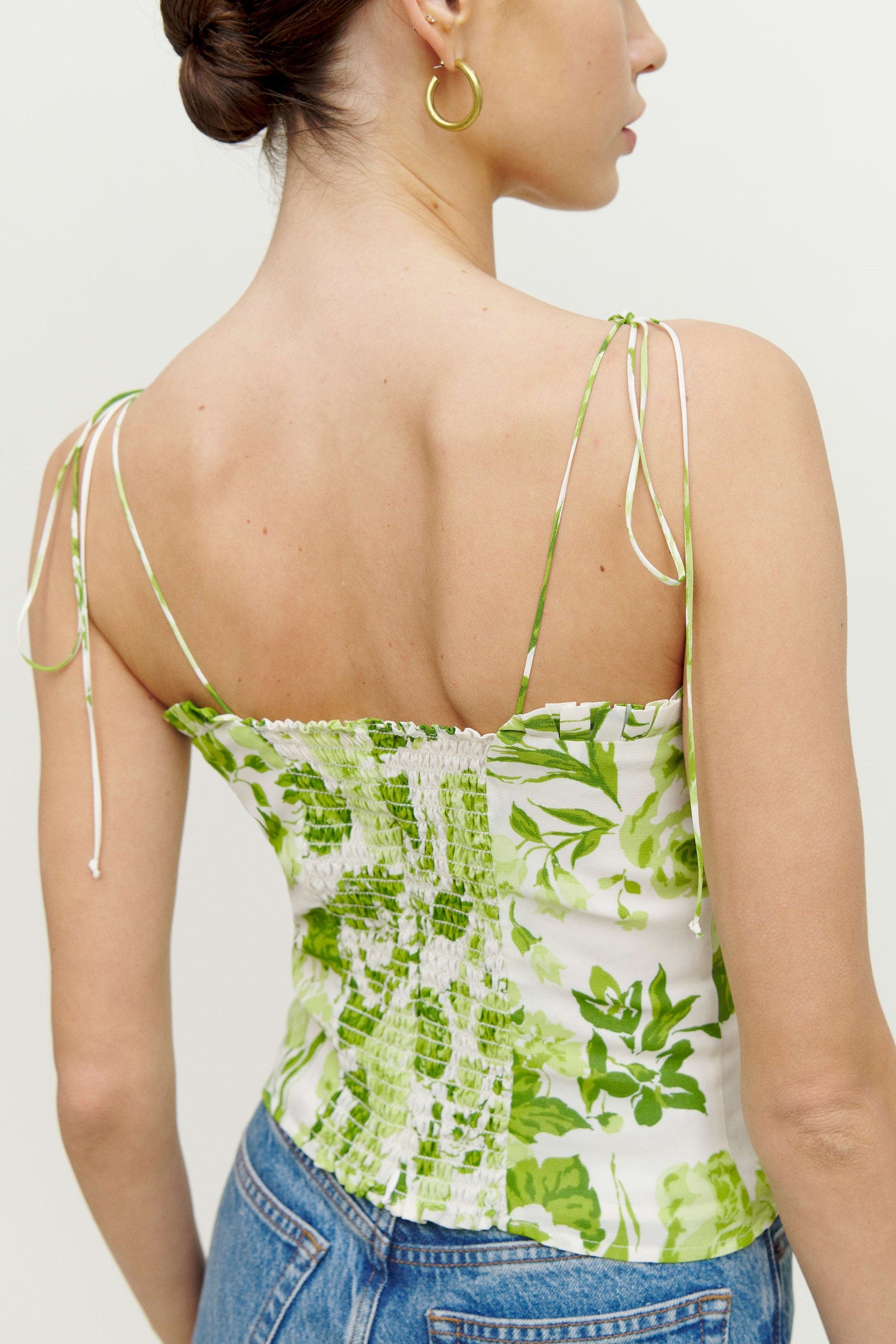 Top sin mangas con estampado floral 