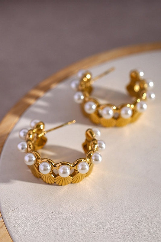 Pendientes de aro con perla y concha 