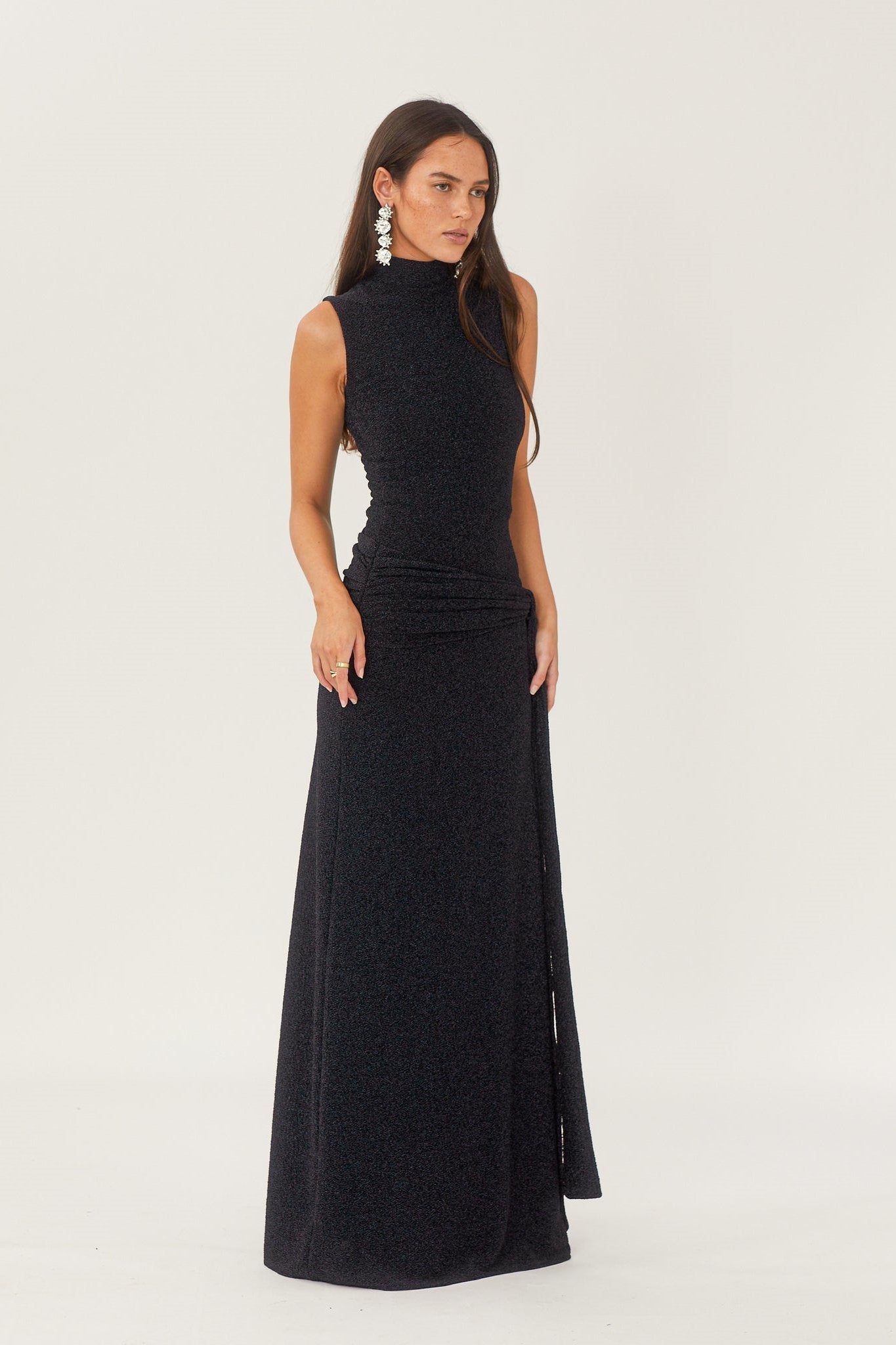 Vestido largo de punto con tirantes metálicos Shonna 