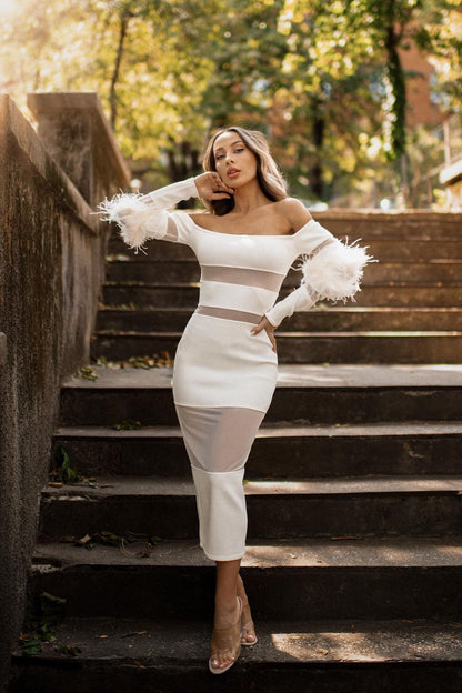 Vestido midi de vendaje con plumas de Tammy 