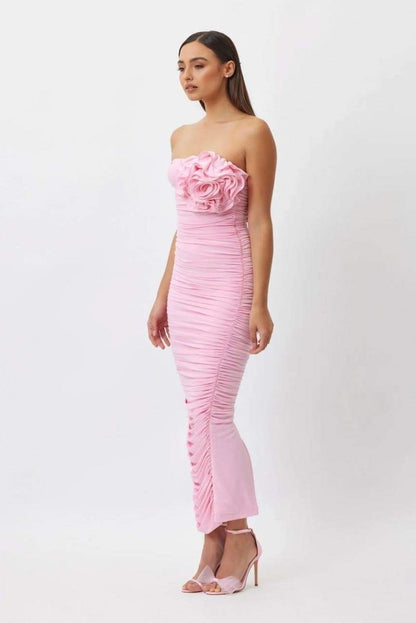 Vestido midi sin tirantes con flores Tina 