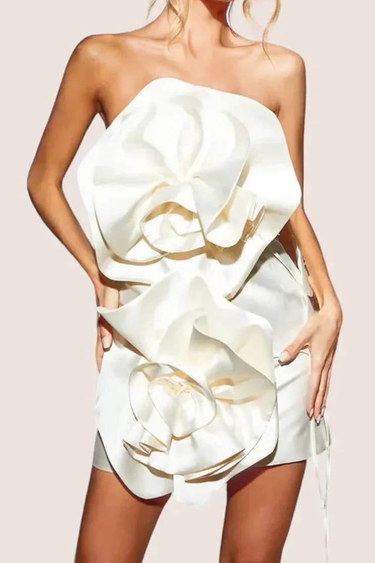 Minivestido sin tirantes con flores de Venus 