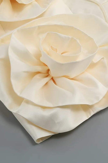 Minivestido sin tirantes con flores de Venus 